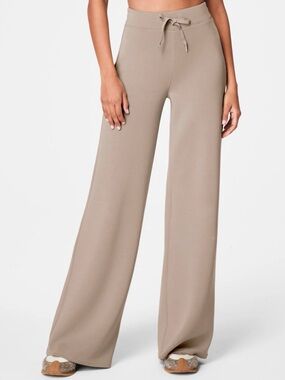 SPANX AIR ESSENTIALS WIDE LEG PANTS in ASHWOOD Size Medium